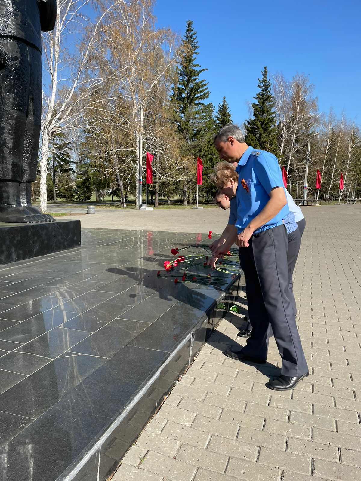 Возложение цветов к памятникам г. Омск